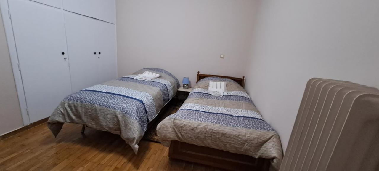 Sq Varnava * Athens