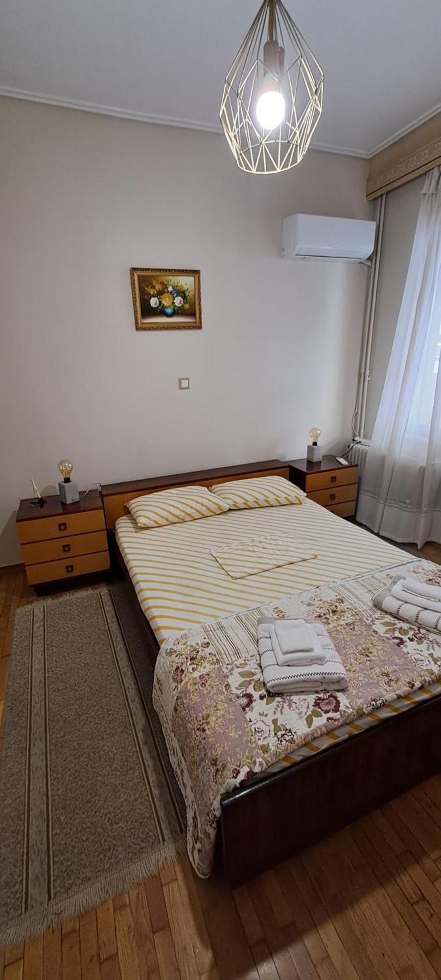 Sq Varnava * Athens