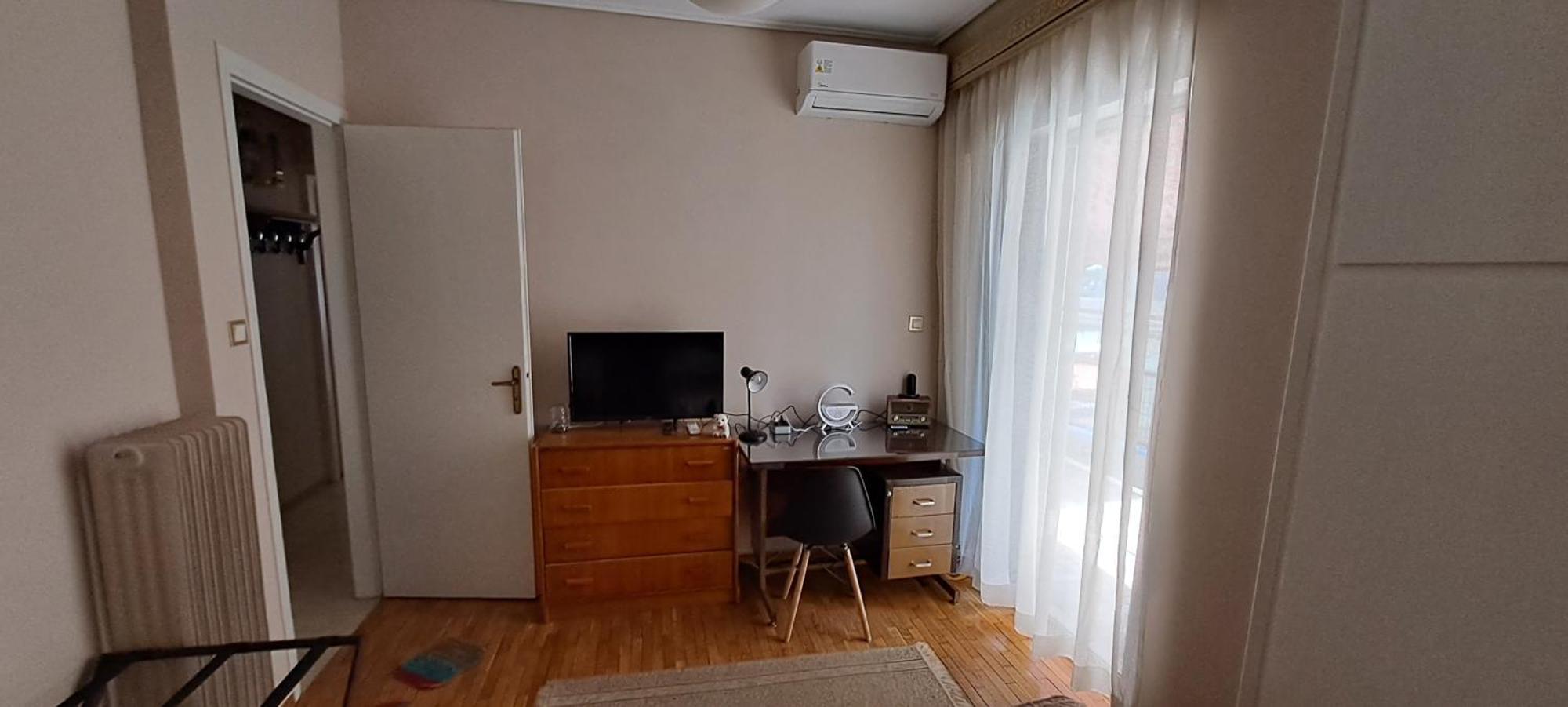 Sq Varnava * Athens